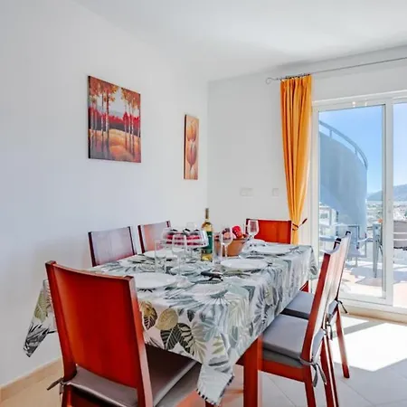 Global Mascarat - By Global Holidays 22434 *